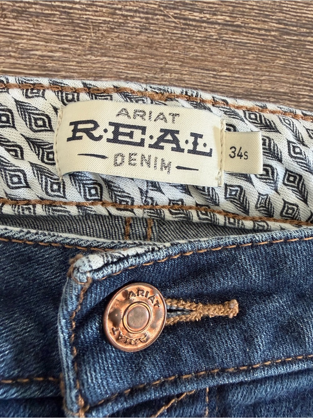 ARIAT Women's 34 short Real Ballary Boot Denim Jean Pennsylvania Wash 30" Inseam - Picture 3 of 12